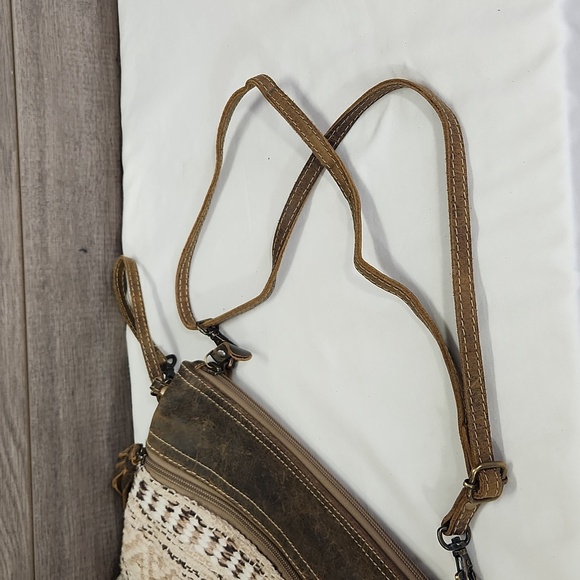 Myra B. Tapestry Leather Crossbody Shoulder Bag - Picture 3 of 4